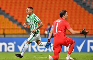 Nacional clasificó a la fase de grupos de la Copa Libertadores tras vencer a Libertad y estará en el grupo de  Nacional de Uruguay, Universidad Católica de Chile y Argentinos Juniors de Argentina.