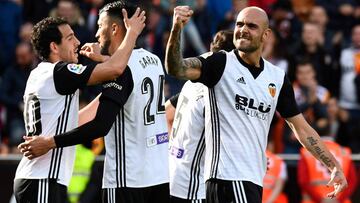 El Valencia arrolló al Alavés y se coloca tercero en la tabla