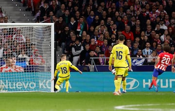 1-1. Magnífica asistencia de Antoine Griezmann desde la línea de fondo para Axel Witsel. El defensa belga llega al segundo palo para rematar el centro raso del delantero francés.