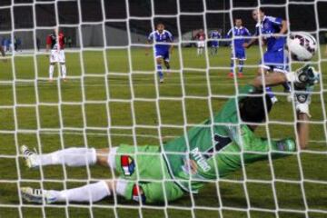 La tapada de la fecha: Matías Dituro le contiene un penal a Gustavo Canales para evitar el triunfo de la U sobre Antofagasta.