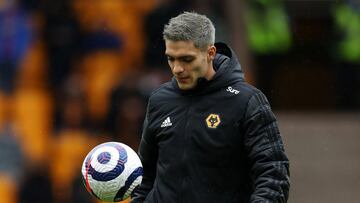 Así recibió la afición de los Wolves a Raúl Jiménez en su regreso al Molineux