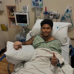 Shakur Stevenson se rompe un tendón y pasa por quirófano