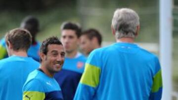 Cazorla volverá a jugar "en tres o cuatro semanas", dice Wenger