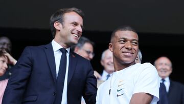 Emmanuel Macron y Mbappé.