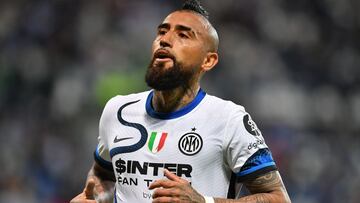 Soccer Football - Serie A - U.S. Sassuolo v Inter Milan - Mapei Stadium - Citta del Tricolore, Reggio Emilia, Italy - October 2, 2021 Inter Milan&#039;s Arturo Vidal reacts REUTERS/Jennifer Lorenzini