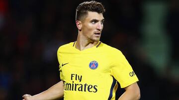 Atlético Madrid look to PSG's Meunier as Vrsaljko replacement