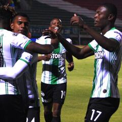 Nacional golea a Chicó y queda segundo en la tabla