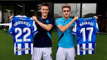 Turrientes y Navarro, con su camiseta