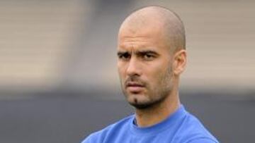 LAS IDEAS CLARAS. A pesar de su escasa experiencia en los banquillos como técnico, Guardiola siempre ha demostrado saber muy bien lo que quiere de su equipo y sus jugadores.