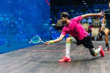 Borja Golán en un partido de squash.