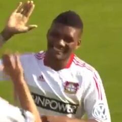 Goles olvidados: el día que Junior entró y marcó a los 4 minutos en el Leverkusen