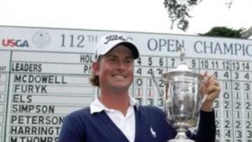 <b>CON EL TROFEO. </b>Webb Simpson se proclamó campeón del US Open.