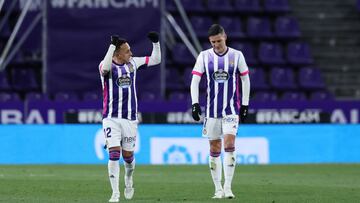 VALLADOLID, SPAIN - MARCH 20: Fabian Orellana of Real Valladolid celebrates after scoring their team&#039;s first goal during the La Liga Santander match between Real Valladolid CF and Sevilla FC at Estadio Municipal Jose Zorrilla on March 20, 2021 in Val