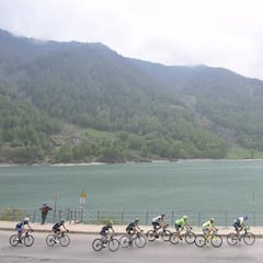 Etapa 19 Pinerolo - Risoul: gana Nibali, Chaves maglia Rosa