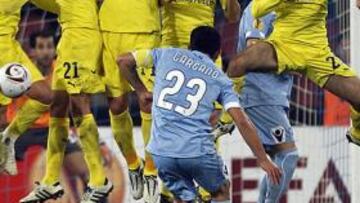 <b>UN MURO. </b>El Villarreal estuvo notable en defensa y frenó al Nápoles.