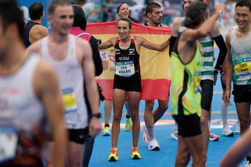 La atleta Boulaid Kaoutar estableció este domingo en Valencia un nuevo récord de España del Medio Maratón al completar los 21 kilómetros en un tiempo oficioso de 1.08.46, casi un minuto menos que la marca que estableció Laura Luengo en esta misma prueba hace un año.