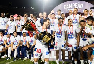 Pasó por la U, trabaja en el City Group y se coronó campeón en Brasil: un chileno hace historia