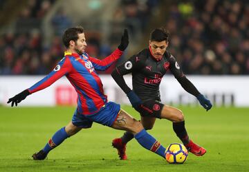 Alexis Sánchez anotó dos goles en la victoria de Arsenal sobre Crystal Palace.