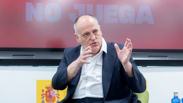 El presidente de LaLiga, Javier Tebas, interviene durante la presentación del balance de 'Este partido lo vamos a ganar', la campaña contra el racismo, en la sede de LaLiga, a 28 de junio de 2024, en Madrid (España). La campaña, en la que han colaborado de forma conjunta el Ministerio y la patronal de clubes, ha durado cuatro semanas y se enmarca en el proyecto europeo SCORE, 'Ciudades Deportivas que se oponen al Racismo en Europa', liderado por Inclusión, a través del Observatorio Español del Racismo y la Xenofobia (OBERAXE).
28 JUNIO 2024;LA LIGA;RACISMO;ELMA SAIZ;JAVIER TEBAS;MADRID
Alberto Ortega / Europa Press
28/06/2024
