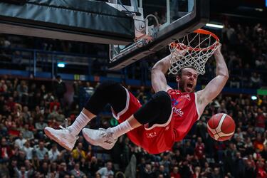 De Dallas Mavericks a Armani Milán. 