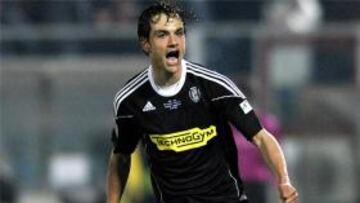 Parolo, del Cesena, novedad en convocatoria de Prandelli