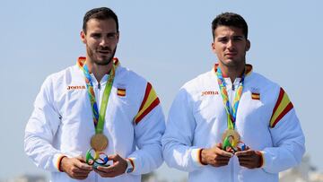 RIO DE JANEIRO, BRAZIL - AUGUST 18:  Gold medalists Saul Craviotto and Cristian Toro of Spain stand on the podium during the medal ceremony for the Men&#039;s Kayak Double 200m event at the Lagoa Stadium on Day 13 of the 2016 Rio Olympic Games on August 18, 2016 in Rio de Janeiro, Brazil.  (Photo by Mike Ehrmann/Getty Images)