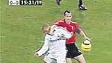 <b>AGRIA POLÉMICA.</b> Aguirre se quejó del condicionante de la lesión de Valdo y la expulsión de uno de los suyos.