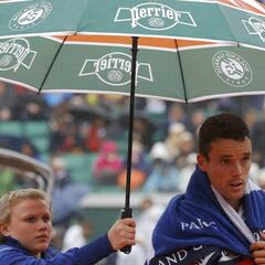 Jornada suspendida: resisten Bautista, Granollers y Ferrer