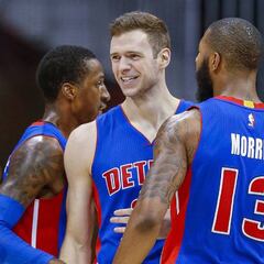 Detroit noquea a unos Hawks en preocupante caída libre