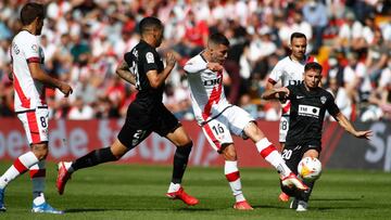 Sergi Guardiola of Rayo Vallecano in action during the spanish league, La Liga Santander, football match played between Rayo Vallecano and Elche CF at Campo de Futbol de Vallecas on October 17, 2021, in Madrid, Spain.
 AFP7 
 17/10/2021 ONLY FOR USE IN SP