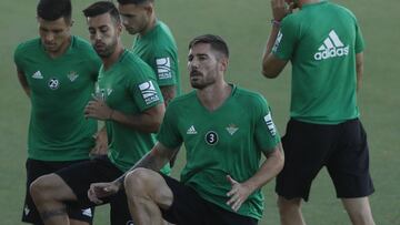 Javi García, en primer plano.
