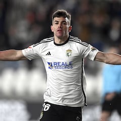 Curro deja a Calero en problemas