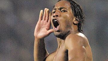 Drogba es, al menos, el 70% del conjunto francés, decisivo en todos los partidos de esta UEFA y referencia absoluta en su estilo.