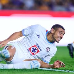 Giorgos Giakoumakis walks out on Cruz Azul, setting up a move for AC Milan star