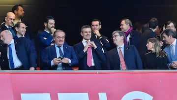 24/11/24 PARTIDO PRIMERA DIVISION
ATHLETIC DE BILBAO - REAL SOCIEDAD
PALCO JOKIN APERRIBAY JON URIARTE