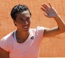 Schiavone abre con éxito la defensa del cetro en París