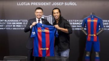 Ronaldinho nuevo embajador de Barcelona