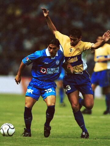 El ‘Coloso’ fungió como casa de 'La Máquina' en la última instancia del máximo torneo continental. No tuvo la misma suerte como contra River Plate y Rosario Central, a quienes también recibió en el Azteca, y cayó en la ida de la final 0-1, con gol de Marcelo Delgado. A la postre, los 'xeneizes' se consagrarían como campeones continentales.