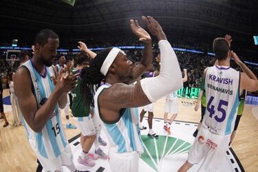 El ¡®Unicaja CF¡¯ se impone desde la defensa al Joventut de Tomic
