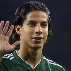 Betis blinda a Diego Lainez con rescisión de 75 millones de euros