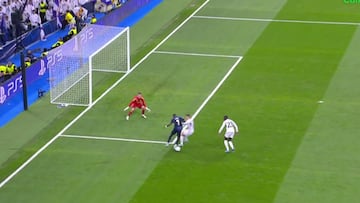 La jugada de Lucas V¨¢zquez con Bruma en el minuto 20 en la que el Braga reclam¨® penalti.