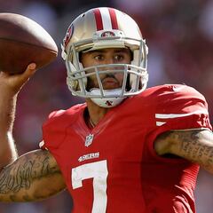 Colin Kaepernick, interesado en ser nuevo quarterback de Miami