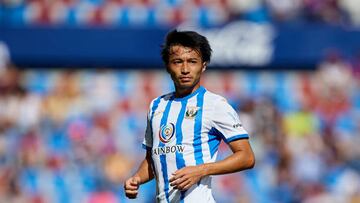 Gaku Shibasaki of CD Leganes looks on during the LaLiga SmartBank match between Levante UD and CD Leganes at Estadi Ciutat de Valencia, October 16, 2022, Valencia, Spain. (Photo by David Aliaga/NurPhoto via Getty Images)