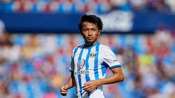 Gaku Shibasaki of CD Leganes looks on during the LaLiga SmartBank match between Levante UD and CD Leganes at Estadi Ciutat de Valencia, October 16, 2022, Valencia, Spain. (Photo by David Aliaga/NurPhoto via Getty Images)