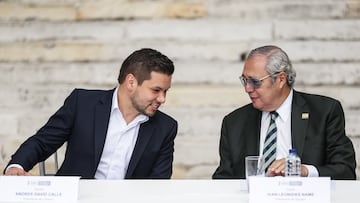Bogotá. Octubre 30 de 2023. El presidente de Senado, Iván Name, junto al presidente de la Cámara de Representantes, Andres David Calle, participan de la firma del Quinto Plan de Estado Abierto. (Colprensa - John Paz )