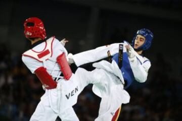 Joel González consiguió el bronce al ganar a  Edgar Contreras.