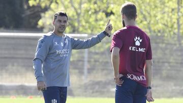 M&iacute;chel, en un entrenamiento con el Huesca.