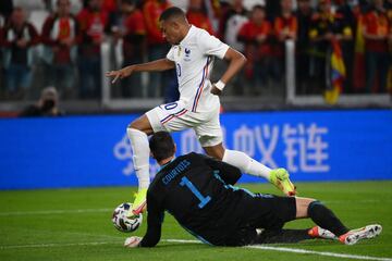 Kylian Mbappé y Thibaut Courtois.