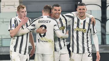 Turin (Italy), 22/02/2021.- Juventus&#039;&Auml;&ocirc; Cristiano Ronaldo jubilates after scoring the goal (2-0) during the italian Serie A soccer match Juventus FC vs FC Crotone at the Allianz stadium in Turin, Italy, 22 February 2021. (Italia, Estados U