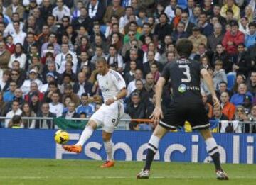 Pase de Benzema a Cristiano Ronaldo que marcará el 1-0